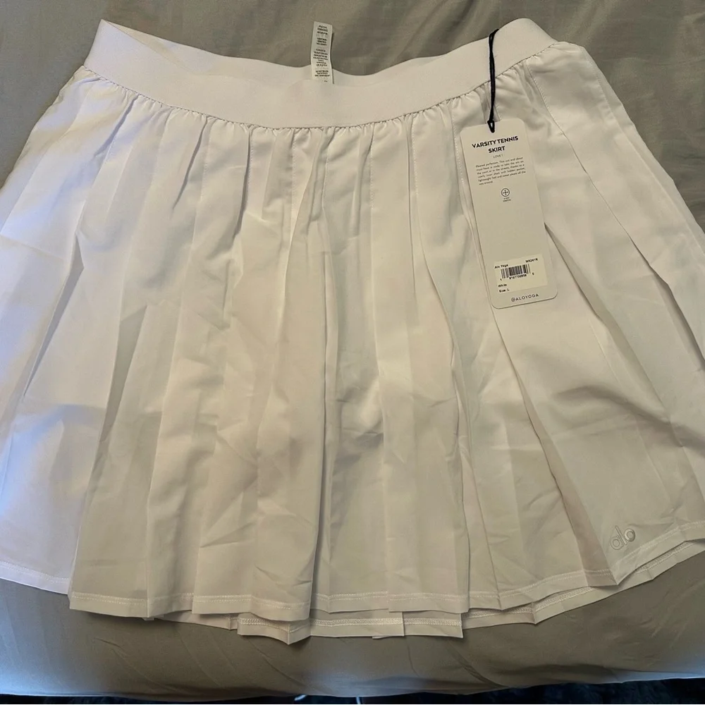 NWT Alo Yoga Varsity Tennis Skirt